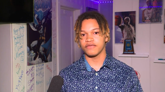 The 16-year-old Jackson-Olin HS student in Birmingham opens his own photography studio

