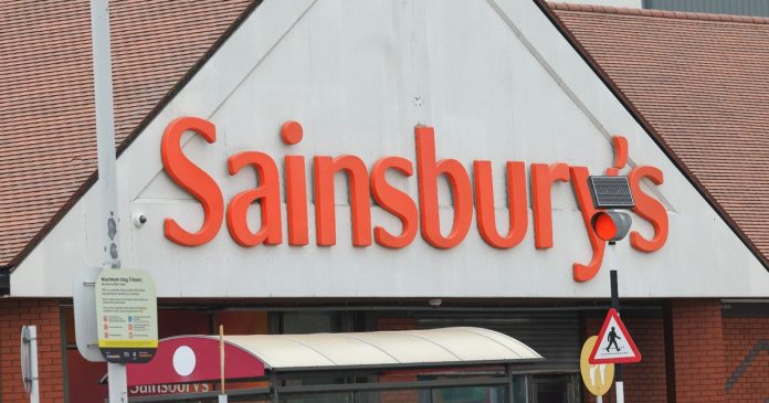 Sainsbury's and Aldi recall products as Pret A Manger removes all chicken from menu over 'safety issue'
